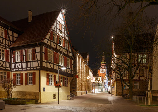 Max-Eyth-Haus in Kirchheim Teck mit Weihnachtsbeleuchtung