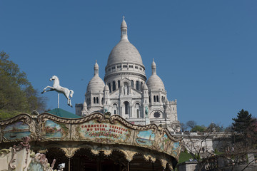 Sacr&eacute;-C&oelig;ur Paris mit Karussell