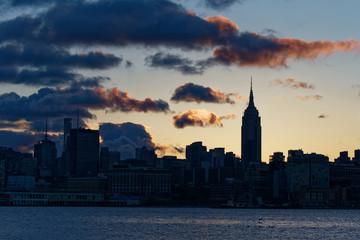 Obraz premium ニューヨークの夜明け ブルックリンパークより