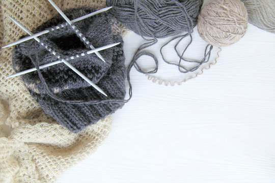  warm clothes handmade/ yarn and knitting needles for knitting crochet
