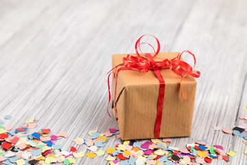 present with confetti