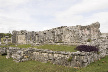 Fototapeta na wymiar Archaegeogical ruins of Tulum, Mexico