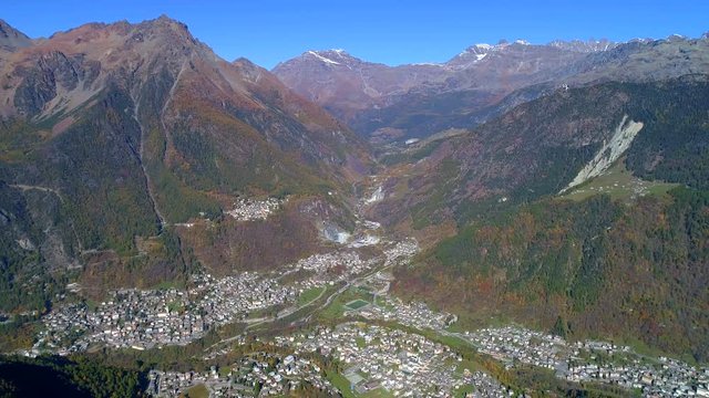 Aerial 4K - Valmalenco (IT) - Chiesa - Caspoggio - Lanzada