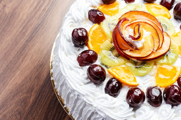 Fruit cake with creme