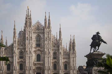 Fototapeta na wymiar Piazza Duomo - Milano