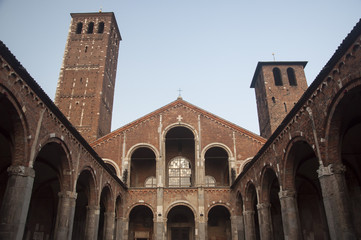 Fototapeta na wymiar Basilica di Sant'Ambrogio - Milano