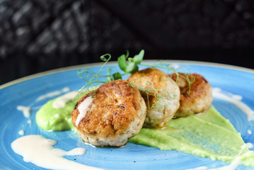 chicken cutlets with pea puree