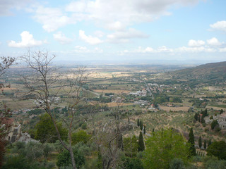 Fototapeta na wymiar View of the city of Cortona