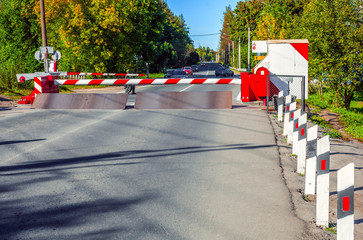 The gate on the road and Arrangement of railroad crossing fence