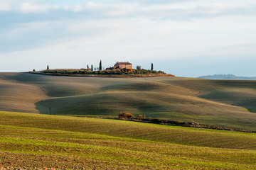 Fototapeta na wymiar Landscape of Tuscany countryside and rolling hills panoramic view, Italy