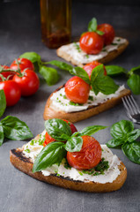 Bread cheese spread baked tomato