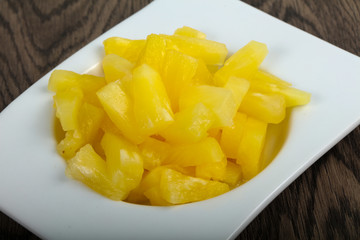 Canned pineapple