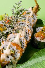 (urowaki) Soft shell crab con guy uramaki