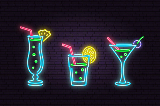 Set of cocktail neon emblem.Vector illustration.