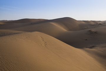 Fototapeta na wymiar The Maranjab desert near Kashan, Iran.