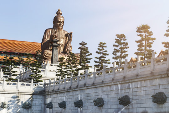 Laozi Statue In Yuanxuan Taoist Temple Guangzhou