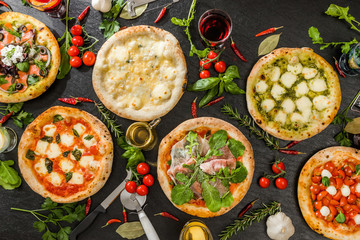 一般的なピッツア　典型的なイタリア料理　Mix pizza Italian food