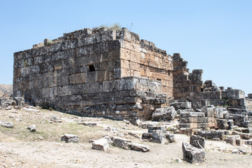 Fototapeta na wymiar Ruins of ancient Hierapolis. Pamukkale, Turkey