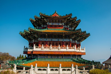 Fototapeta premium Buddhist temple on the Tienmen Mountain in China