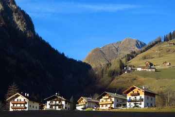 Fototapeta na wymiar Pfunders, Südtirol, Pustertal, Italien