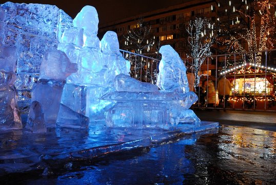 Ice sculptures on the streets of the city, before Christmas/Christmas items and Christmas decorations, decorations of the city of Moscow, Russia