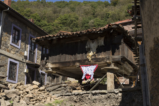 Clothes hanging in a horreo
