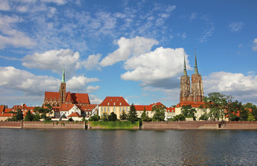 Fototapeta premium Catedral y río en Wroclaw, Polonia