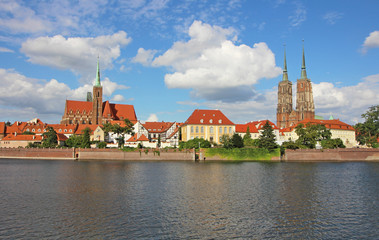 Fototapeta premium Paseo del río Oder, Wroclaw, Polonia
