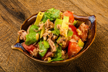 Tuna and avocado salad