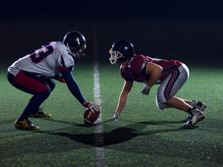 american football players are ready to start © .shock