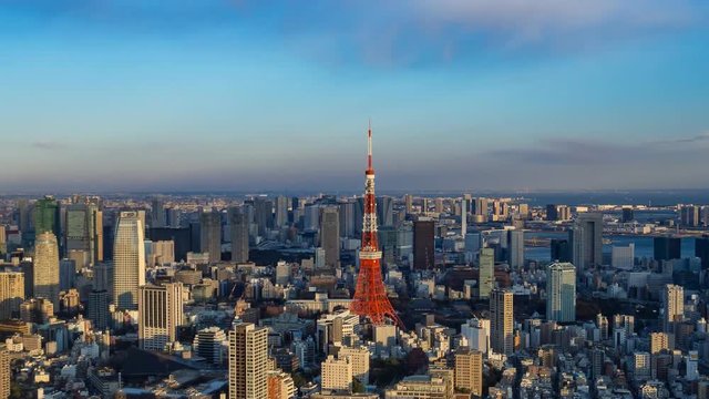 東京タワーと東京都心のマジックアワー　タイプラプス　ズームあり