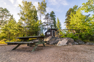 Fototapeta na wymiar Schwedische Sauna an einem See