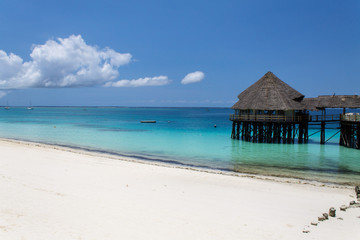 Место отдыха на океанском песчаном пляже