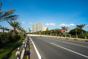 Obraz premium Road and buildings at Hanoi city, Thang Long highway