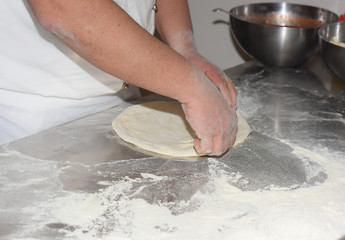 Preparazione della pizza