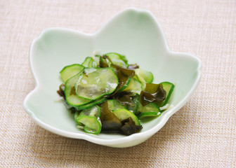 わかめと海藻の酢の物