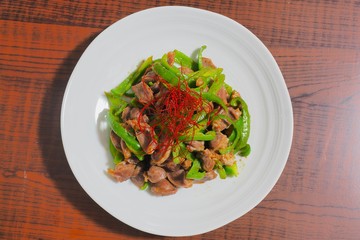 砂肝とピーマンの炒め物