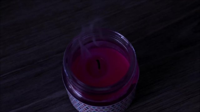 Une flamme de bougie 