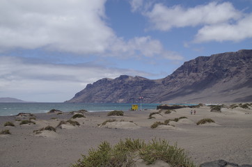 PLAYAS Y MONTA&Ntilde;AS
