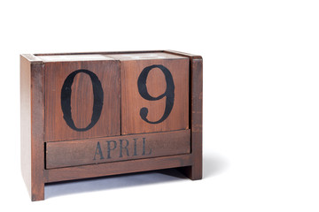 Wooden Perpetual Calendar set to April 9th