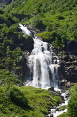 Fototapeta na wymiar Верхний Имеретинский водопад, Западный Кавказ