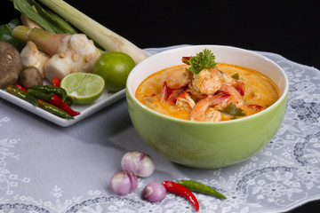 Tom Yum Goong - Spicy Soup with Shrimp