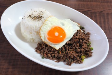 ガパオライス