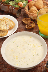 A bowl of hot oatmeal