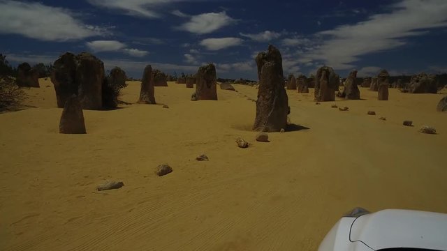 Kamerafahrt / Fahrstrecke durch den Pinnacles Desert National Park in West-Australien, Teil 1