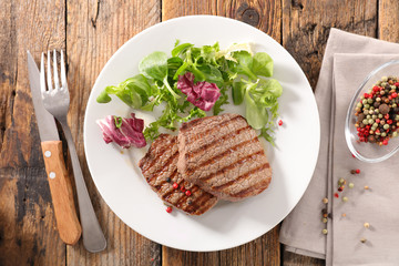 grilled steak with pepper