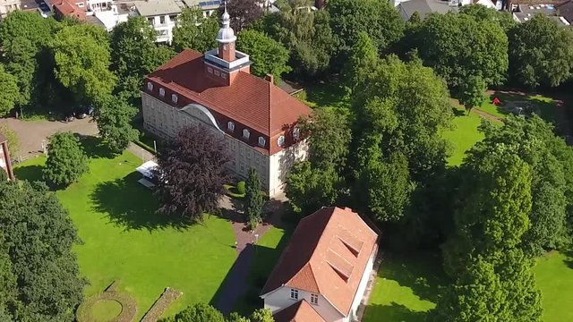 Cloppenburg Stadtpark mit Blick in den Ort Luftaufnahme