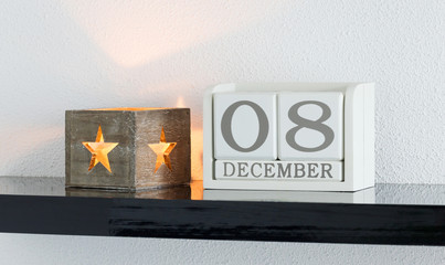 White block calendar present date 8 and month December