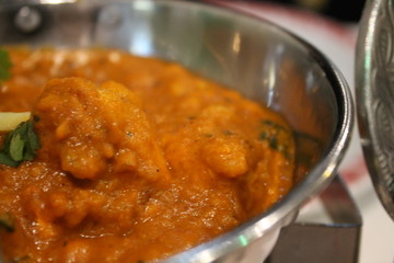 Cibo indiano Pollo con lenticchie 