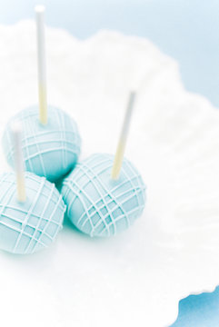 blue cakepops